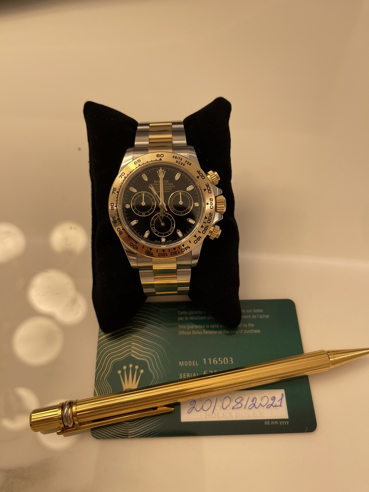Luxury επώνυμα ρολόγια σε premium φωτογράφιση